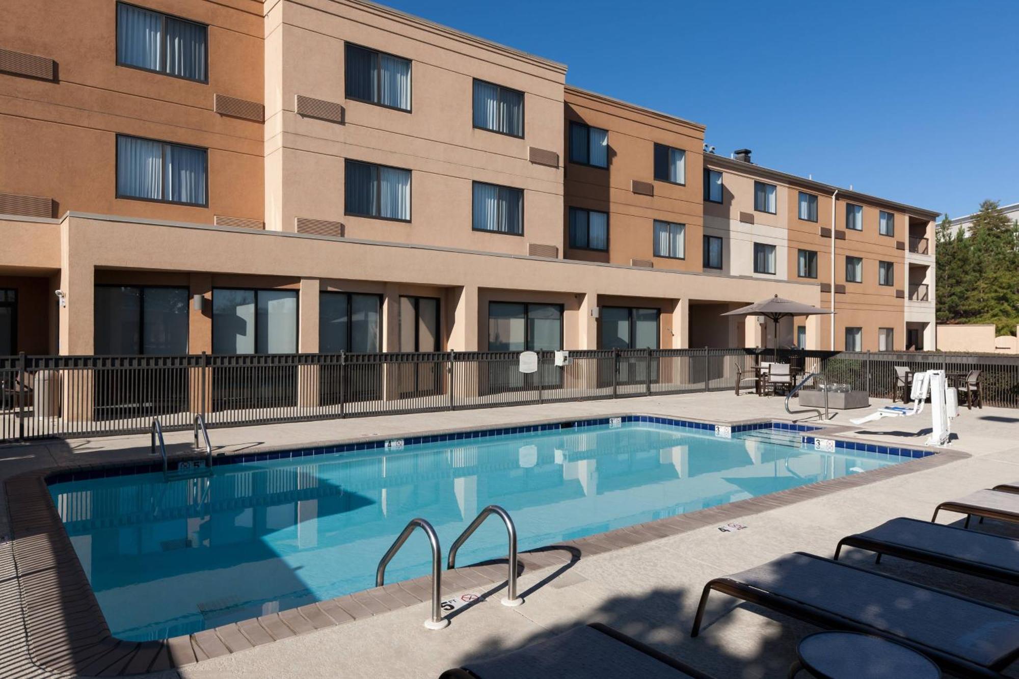 Courtyard By Marriott Birmingham Trussville Dış mekan fotoğraf